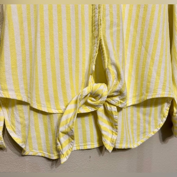 LOFT Yellow Striped Long Sleeve Button-up shirt size medium - Picture 3 of 4